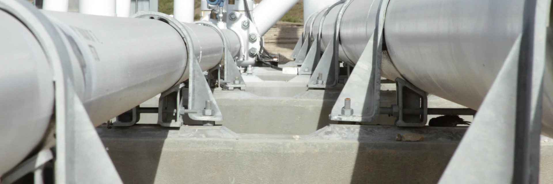 pipe supports banner.jpg