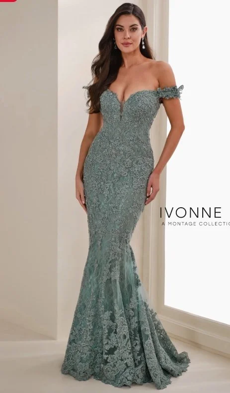 Ivonne D 1407 Mulberry Size16