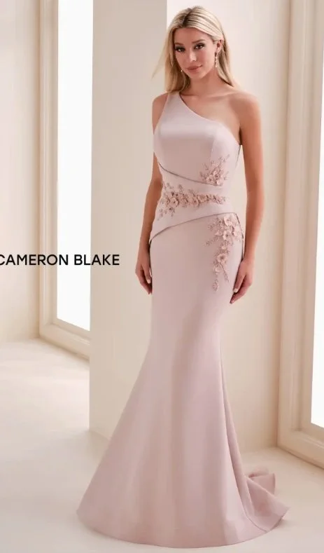 Cameron Blake 142 Foundation Size10