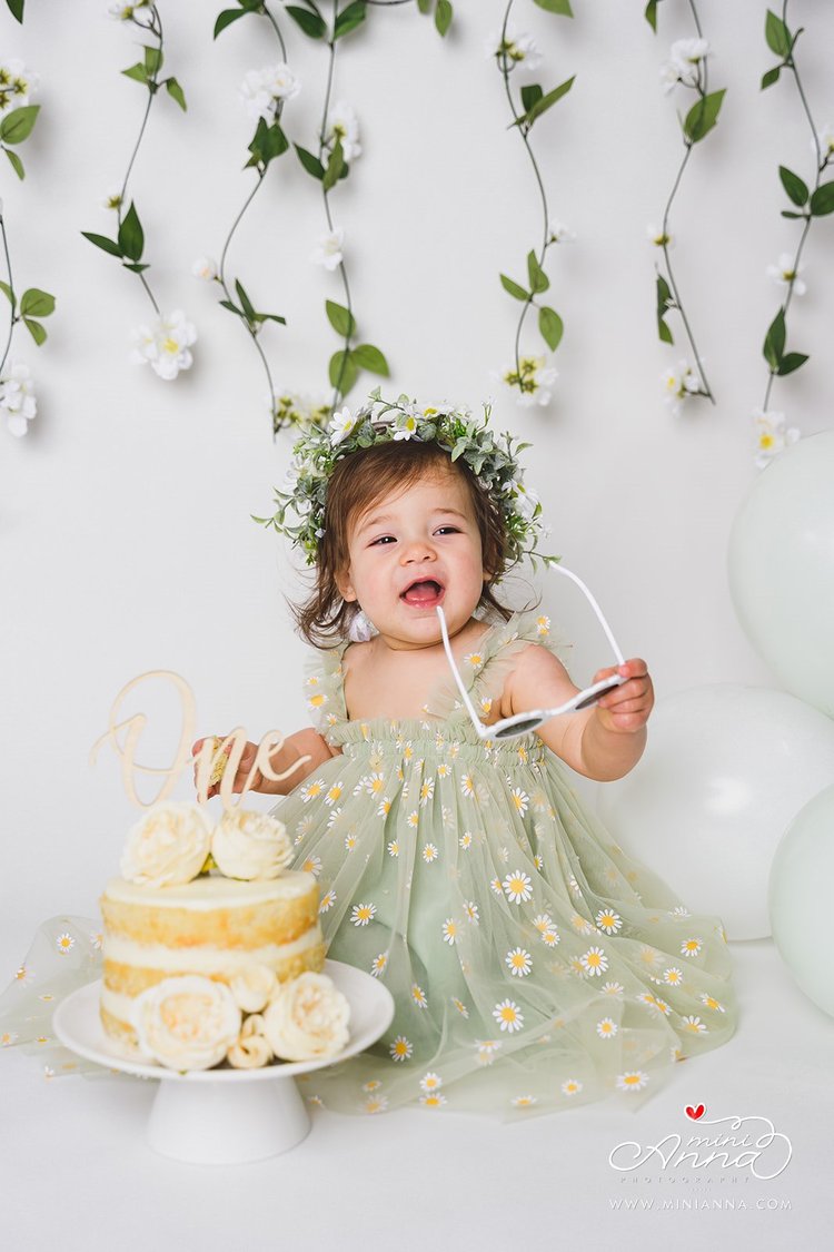 Why Smash Cakes are Making a Buzz for First Birthday Celebrations?