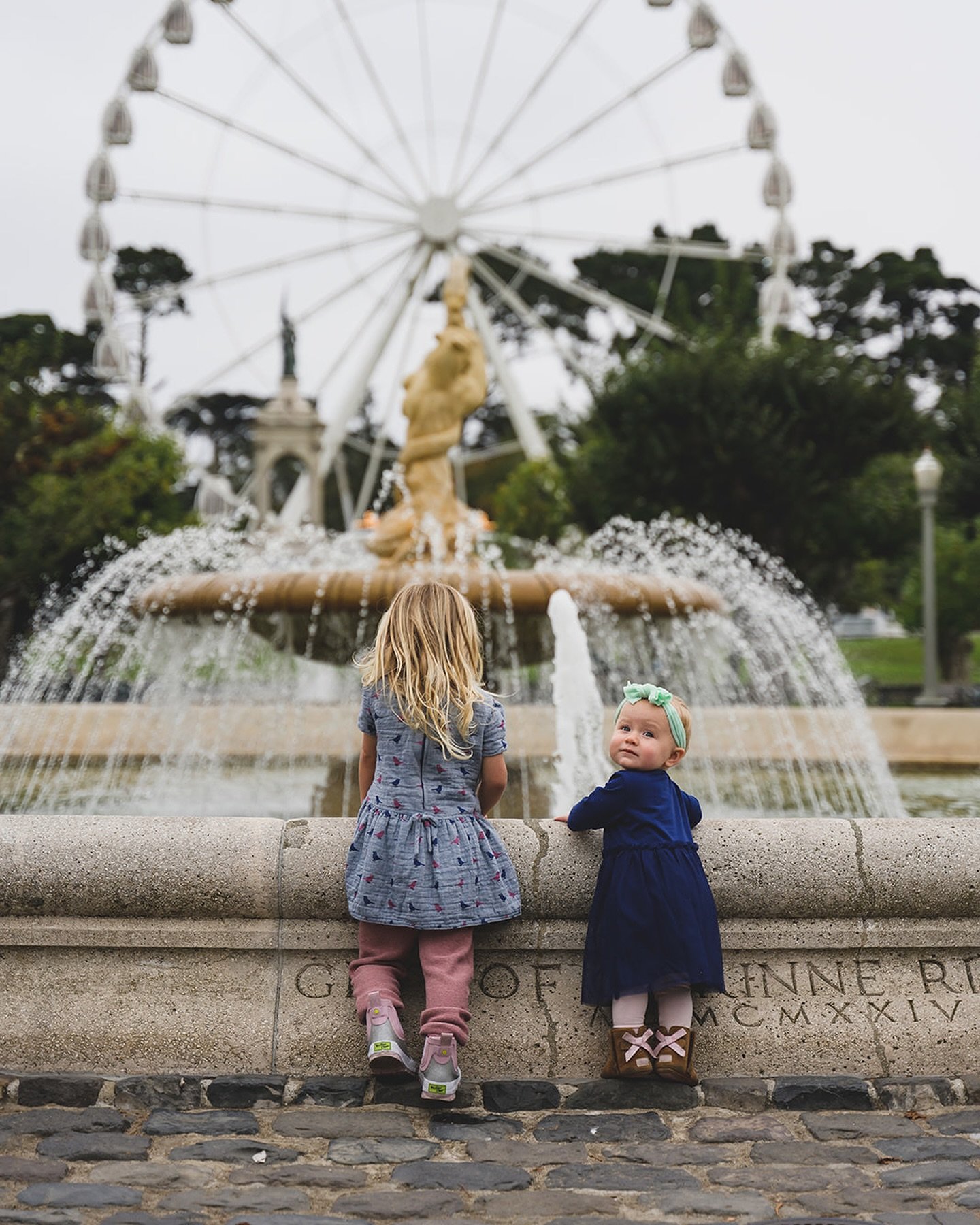 Happy Friday, everyone! Hope you&rsquo;re weekend is filled with fun plans!

Cuteness overload with these two sweet siblings 🥰

#siblinglove #sistersforever #bayareaphotographer #bayareaphotography #marinphotographer #familyphotos #familyphotography