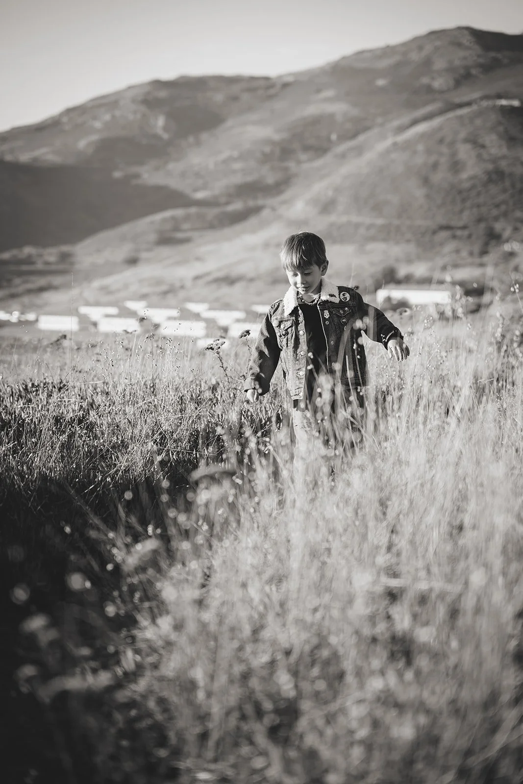 MiniAnnaPhotography2024-JennAcierto-6328srgb-bw.jpg