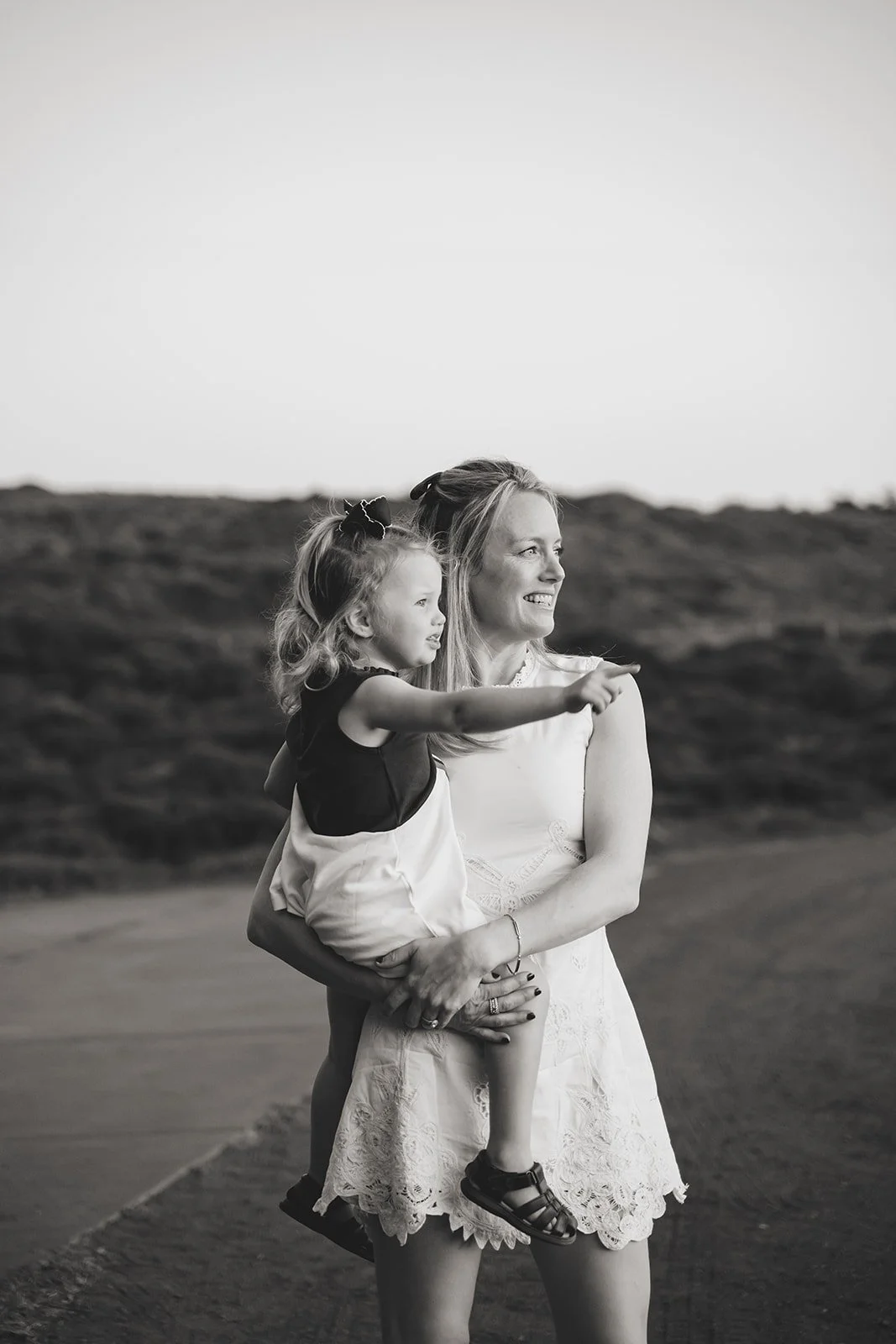 MiniAnnaPhotography2024-SiobhanMcHugh-Marin-9400srgb-bw.jpg