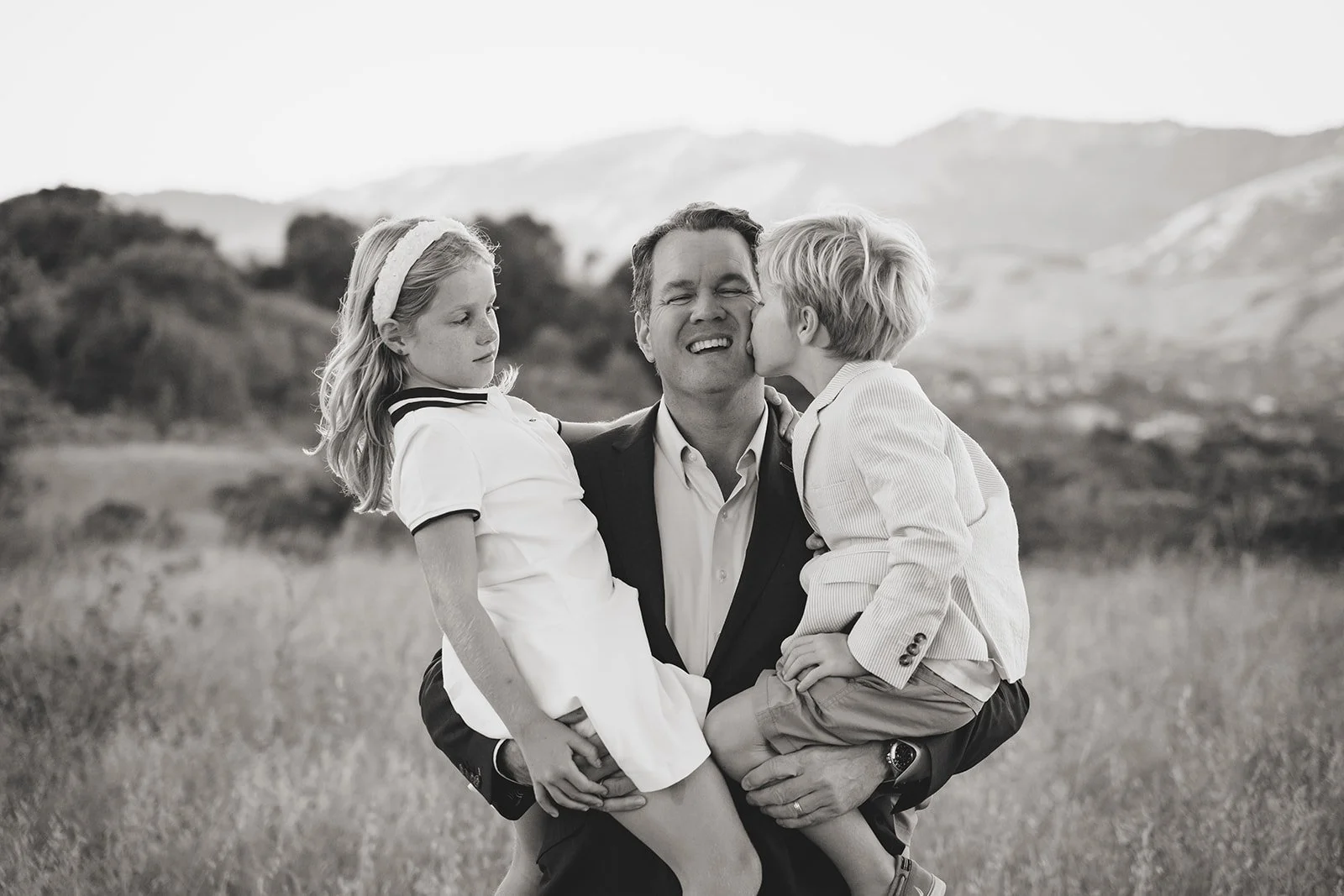 MiniAnnaPhotography2024-DiRussoFamily-2632srgb-bw.jpg