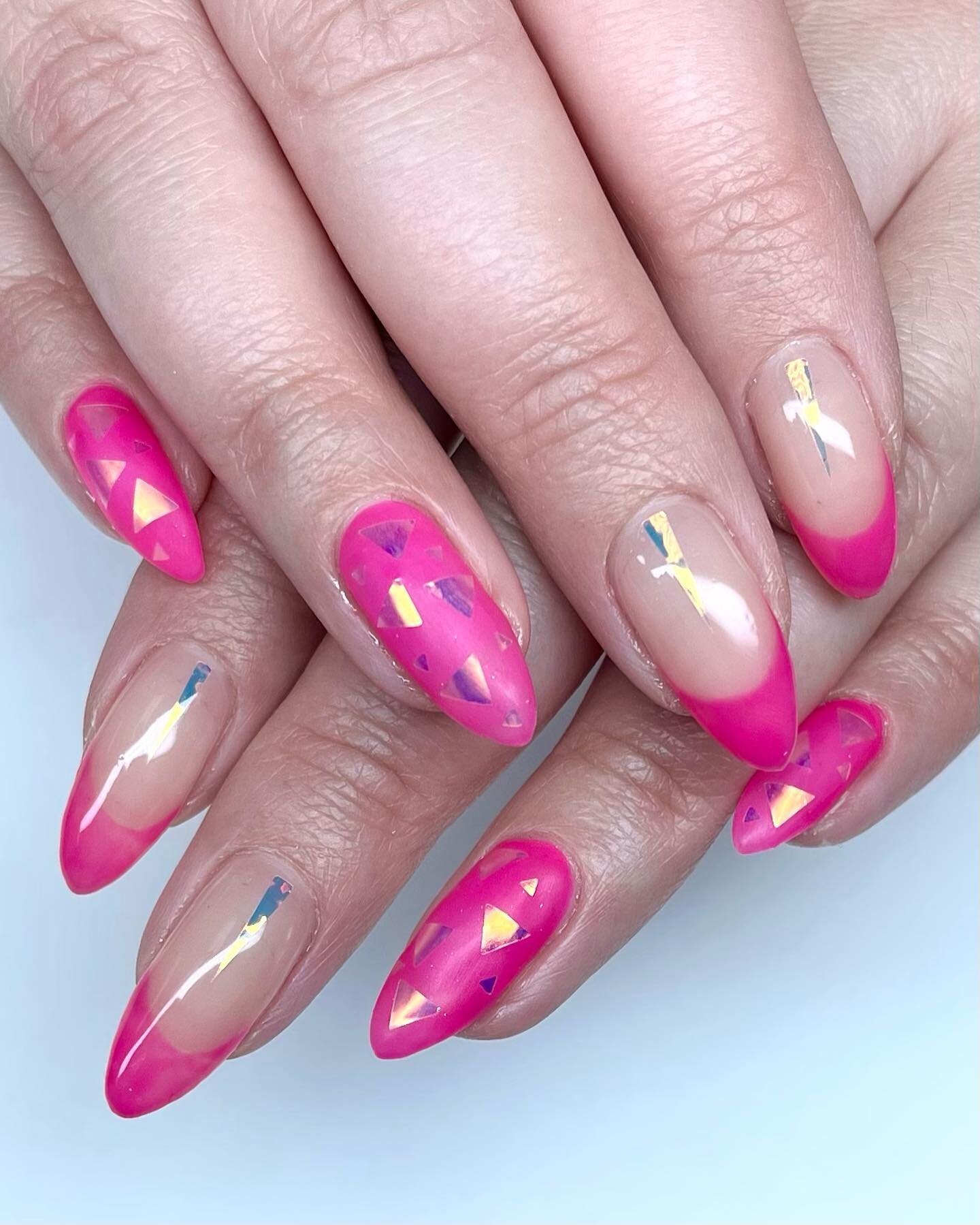 💕🌸💝🎀🦩💘
.
.
.
#nailart #pinknails #losangelesnails #lanailtech #nailsnailsnails