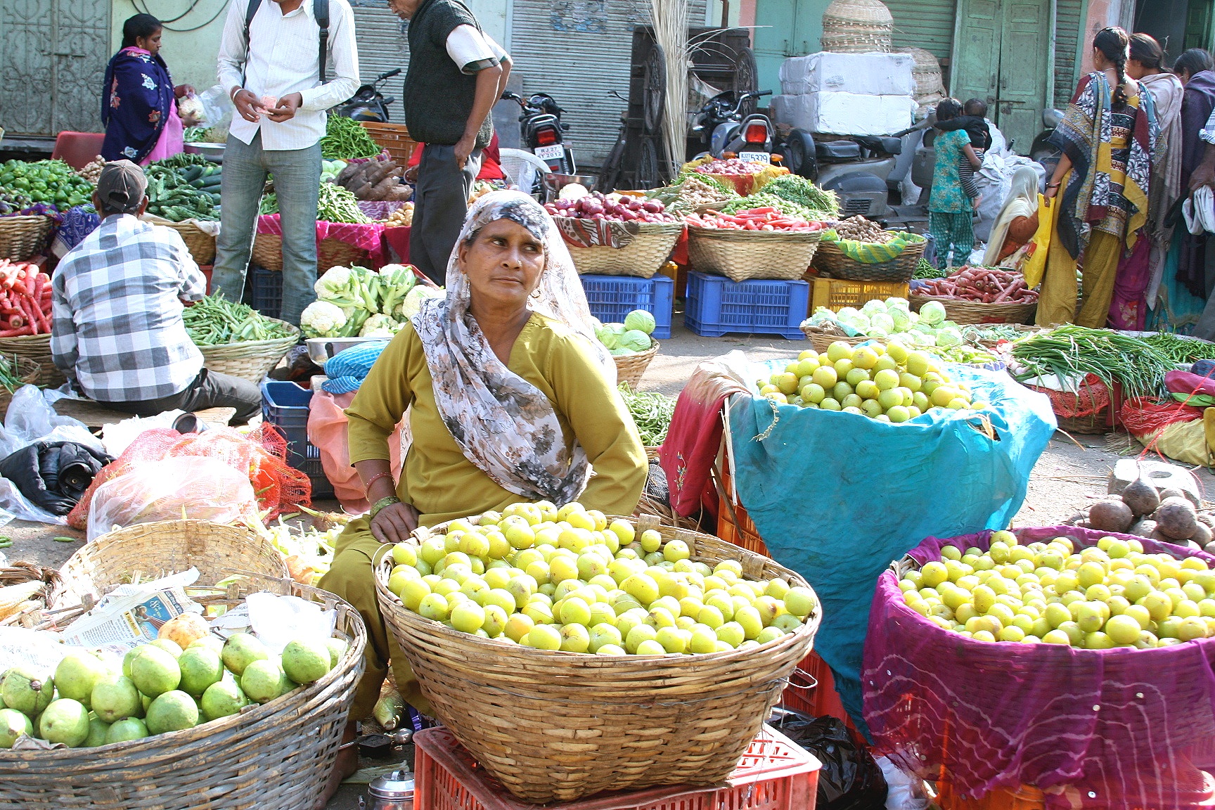Street vendor in vegetable market, Jaipur, India