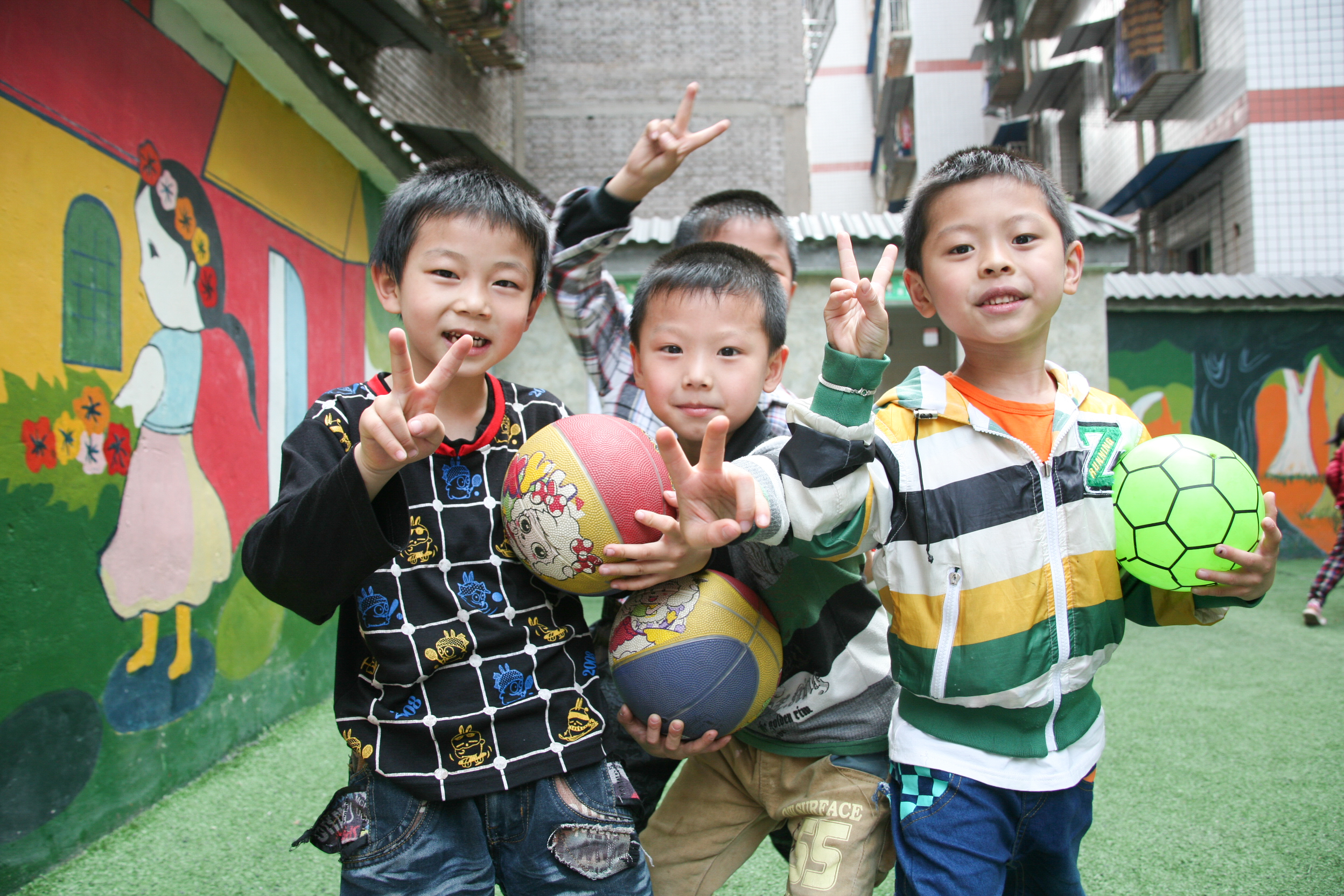 School children, Fengdu, China