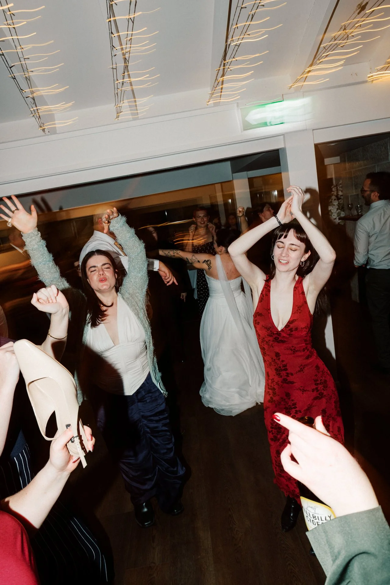 chapel-hill-retreat-wedding-photos-210.jpg