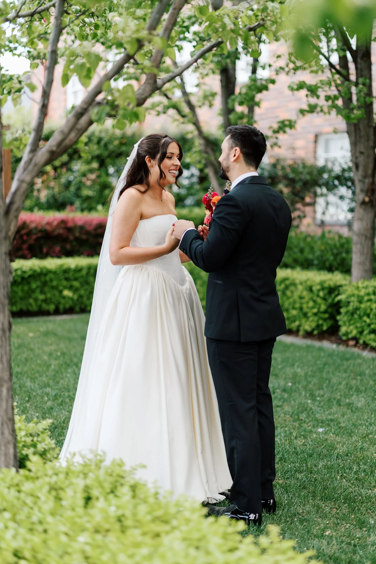 brassey-gardens-wedding-leila-bar-photos-016.jpg