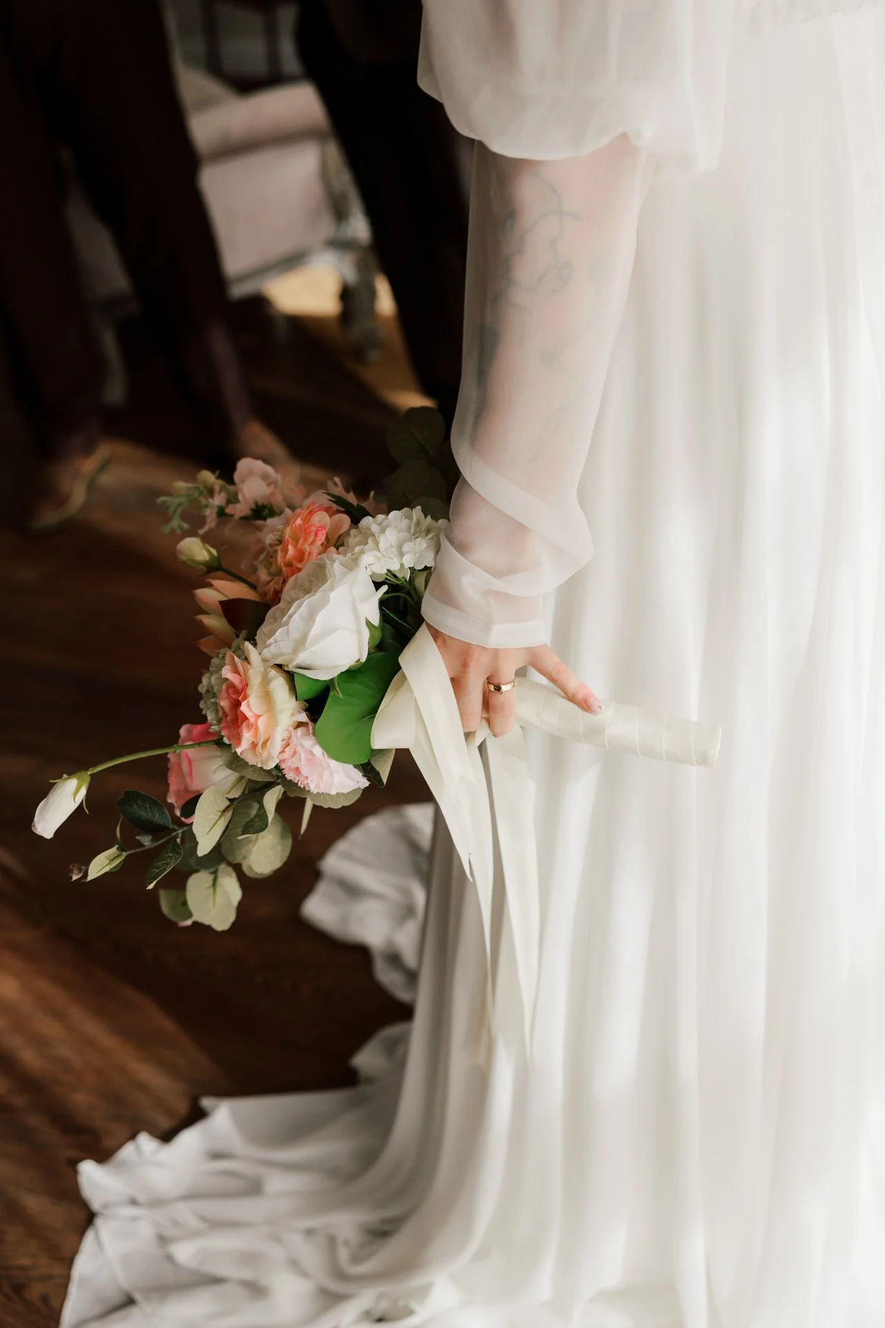 chapel-hill-retreat-wedding-photos-056.jpg