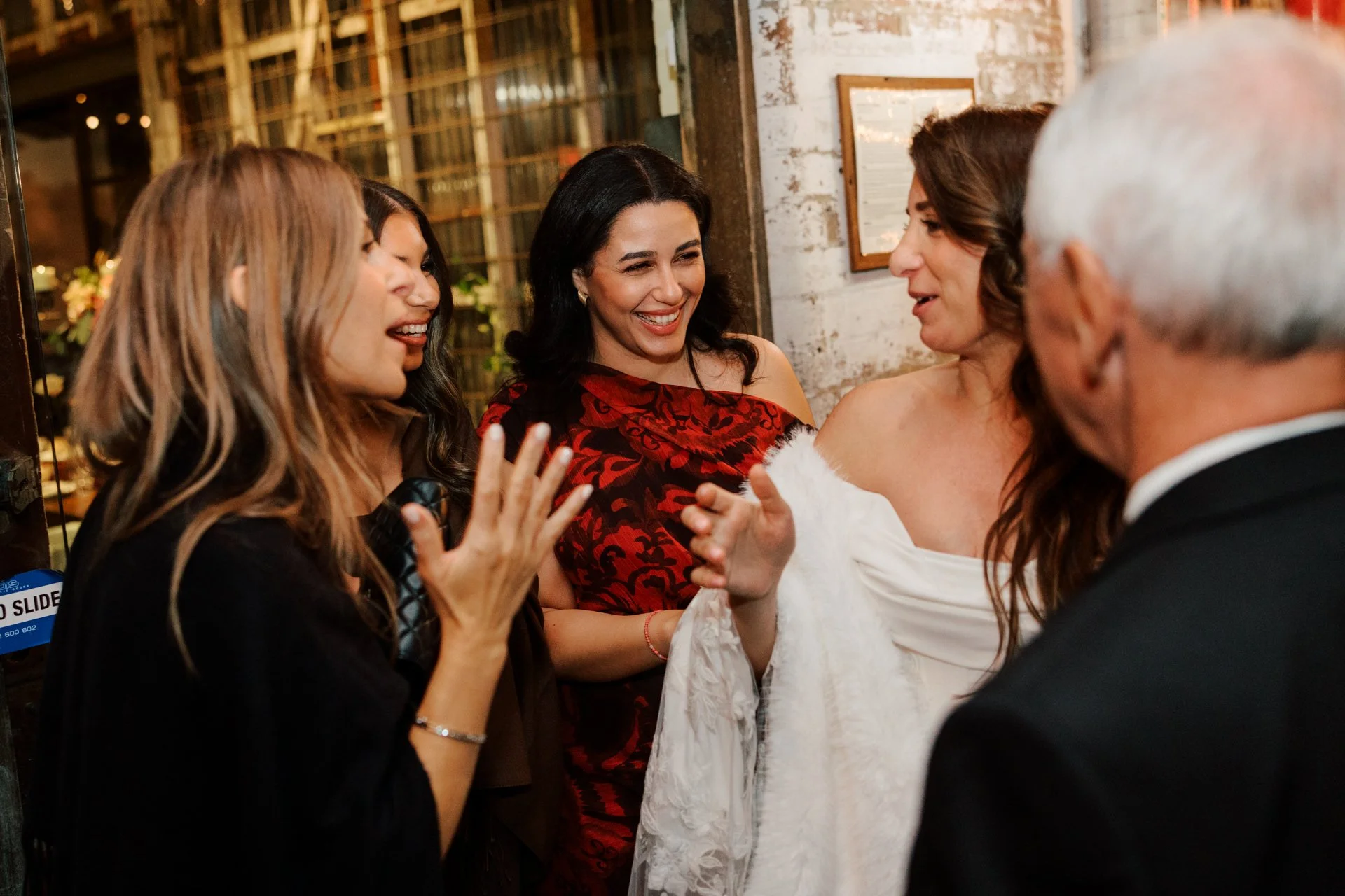 three-blue-ducks-wedding-photos-169.jpg