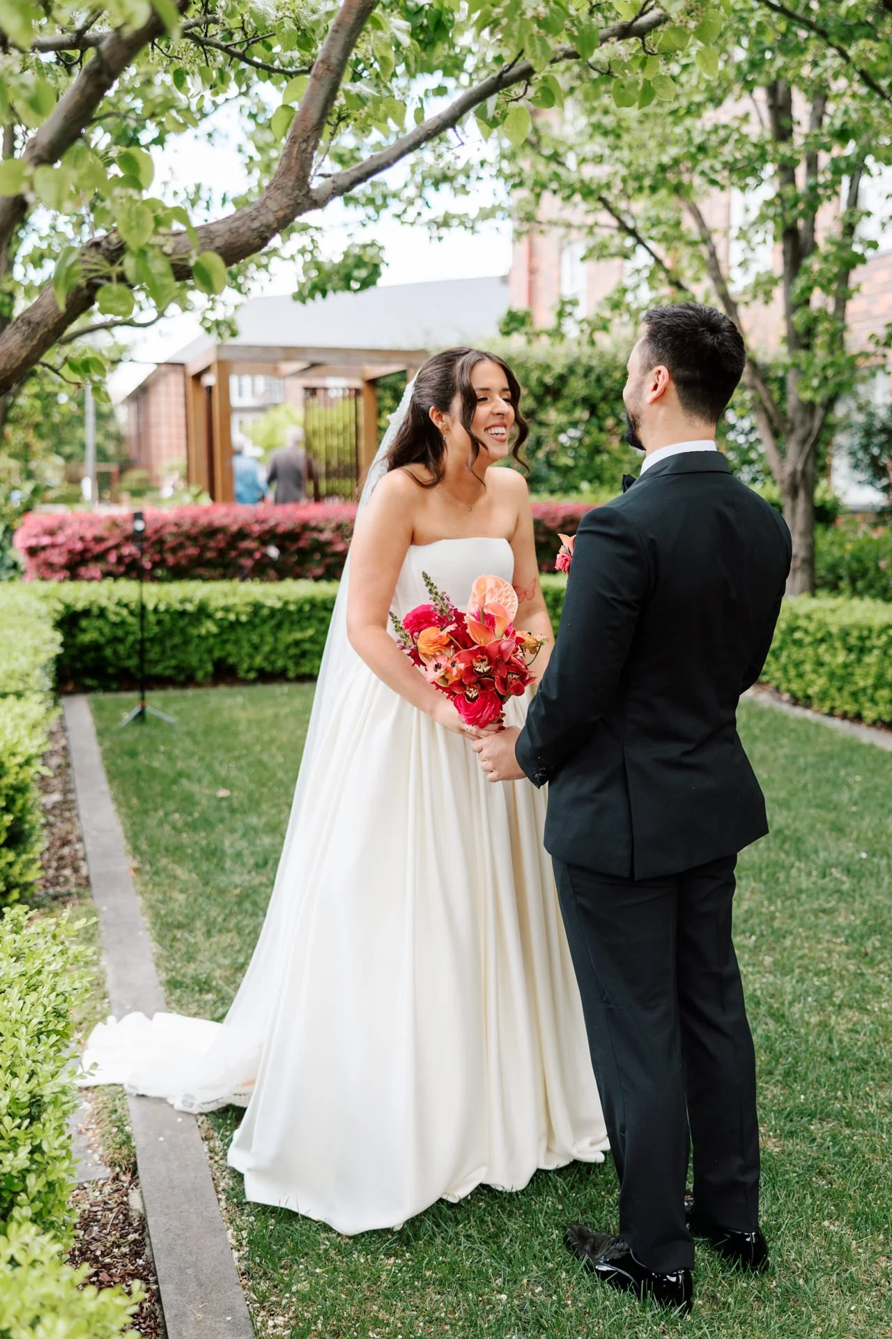 brassey-gardens-wedding-leila-bar-photos-014.jpg