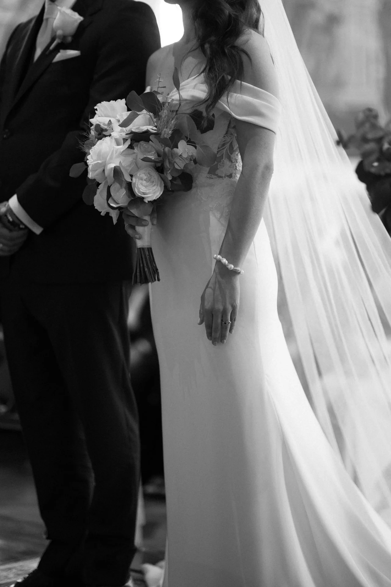 three-blue-ducks-wedding-photos-092.jpg