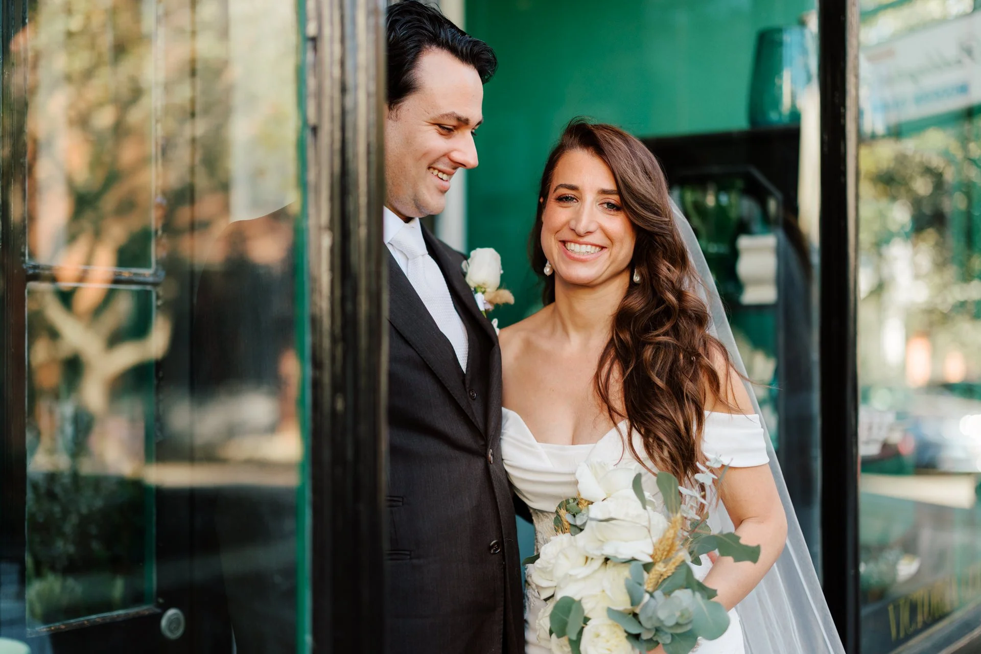 three-blue-ducks-wedding-photos-139.jpg