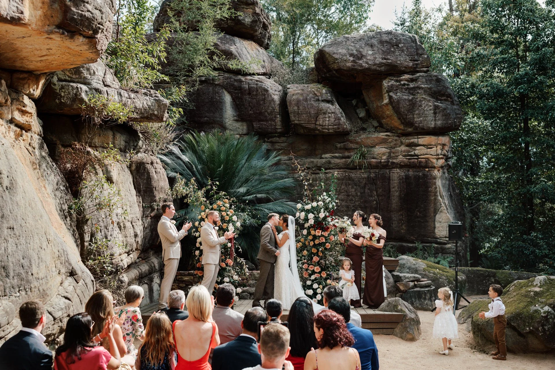 kangaroo-valley-bush-retreat-wedding-120.jpg