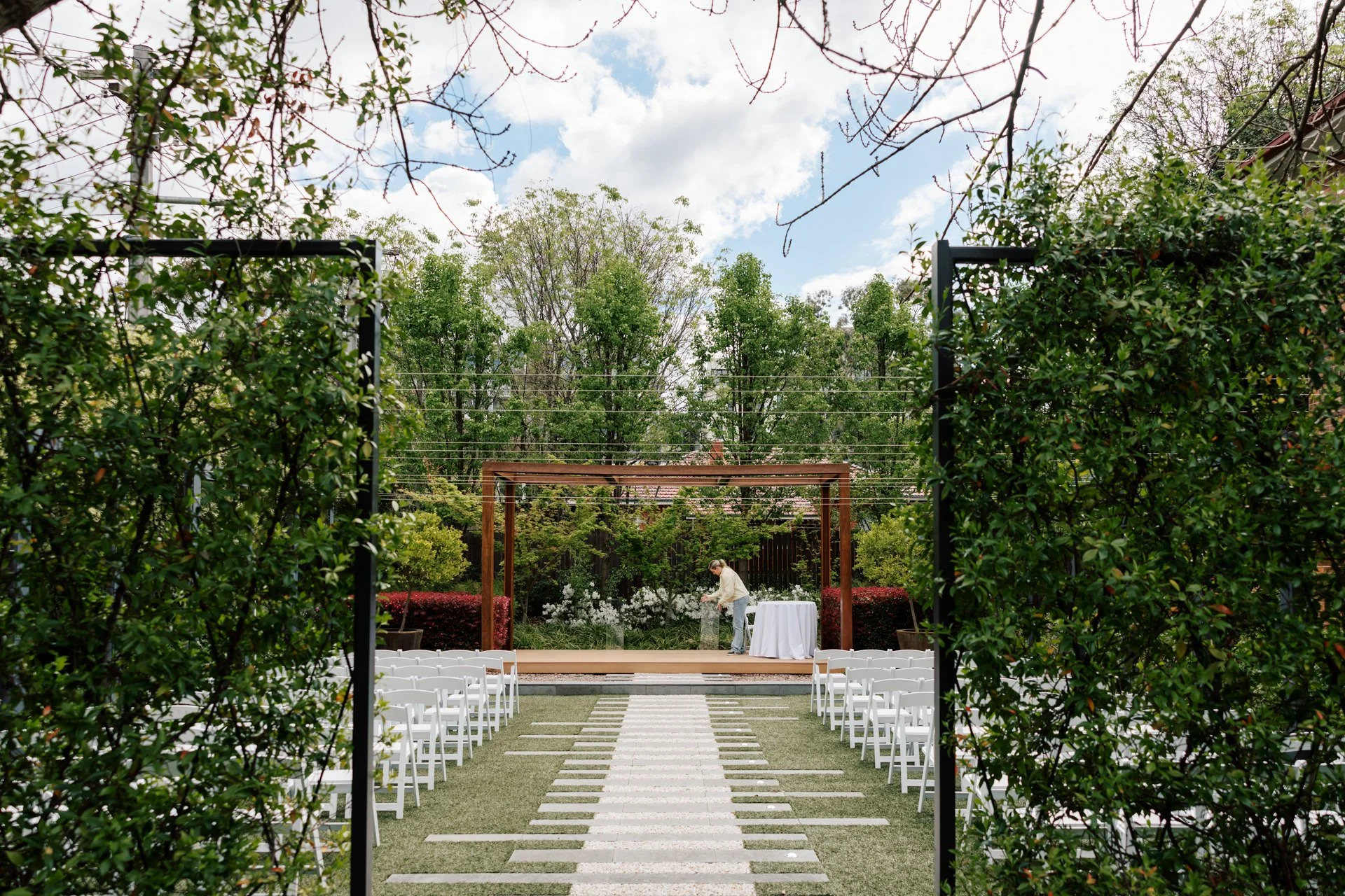 brassey-gardens-wedding-leila-bar-photos-003.jpg