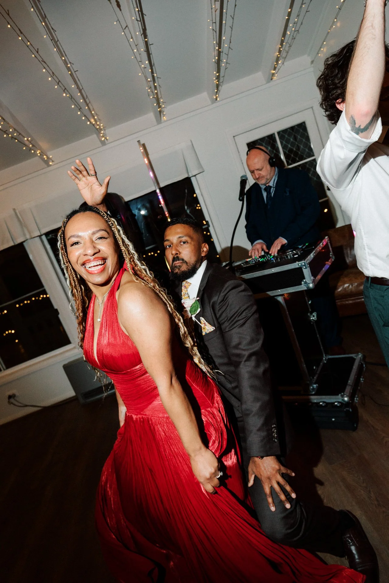 chapel-hill-retreat-wedding-photos-208.jpg