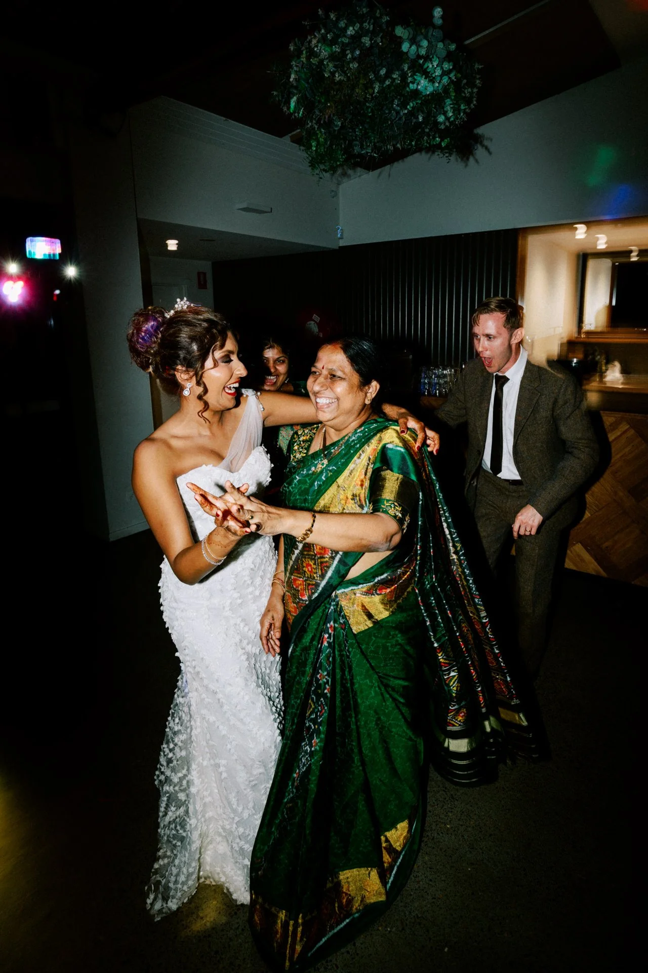 kangaroo-valley-bush-retreat-wedding-221.jpg