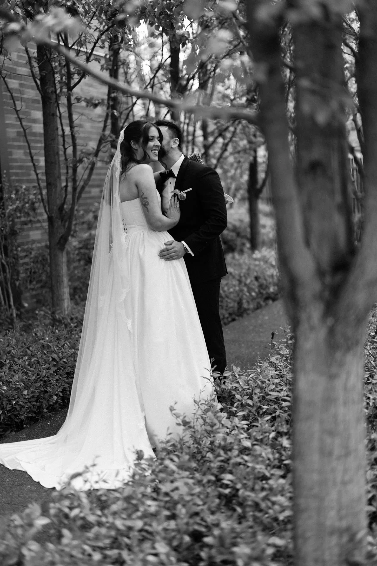 brassey-gardens-wedding-leila-bar-photos-020.jpg