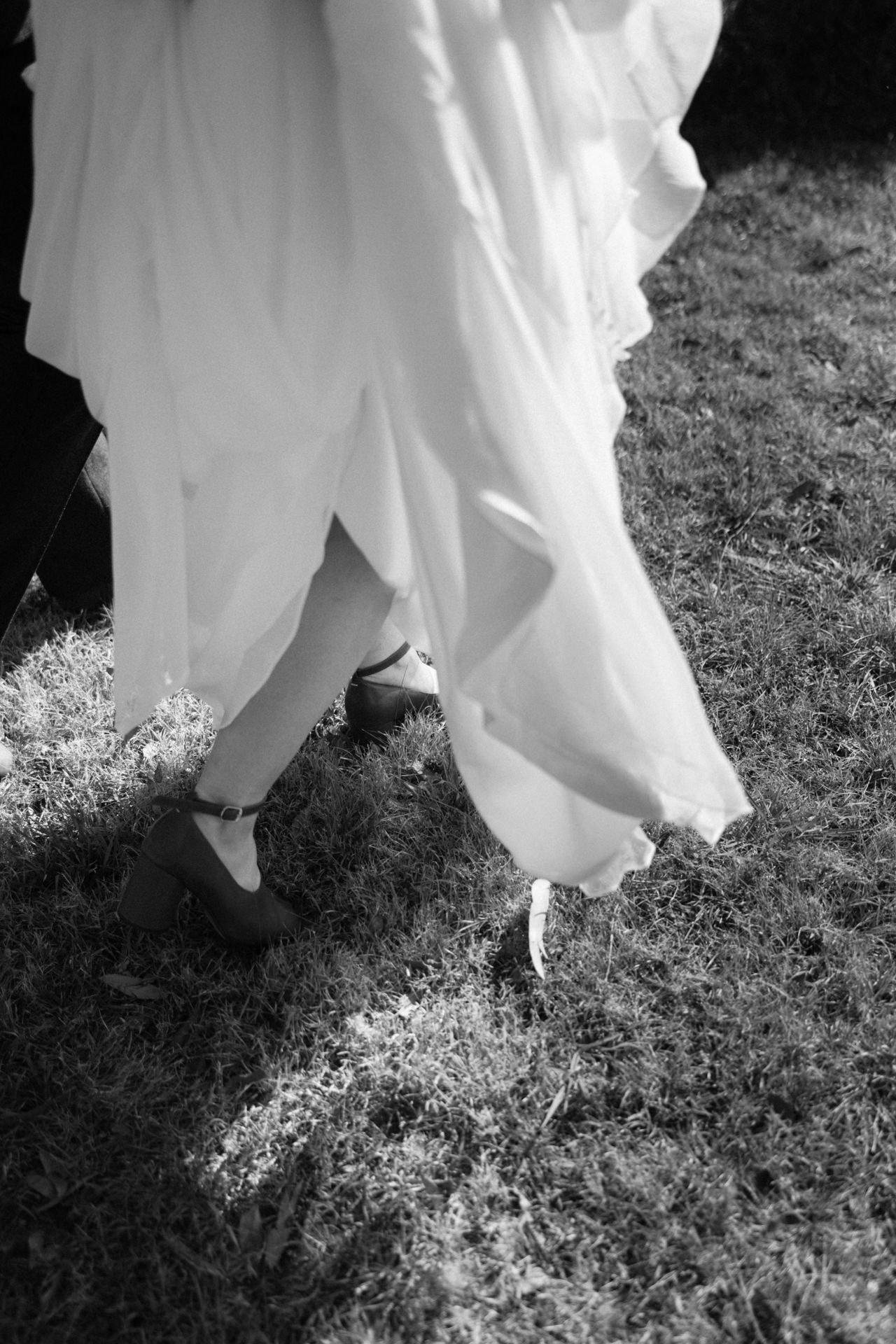 chapel-hill-retreat-wedding-photos-074.jpg