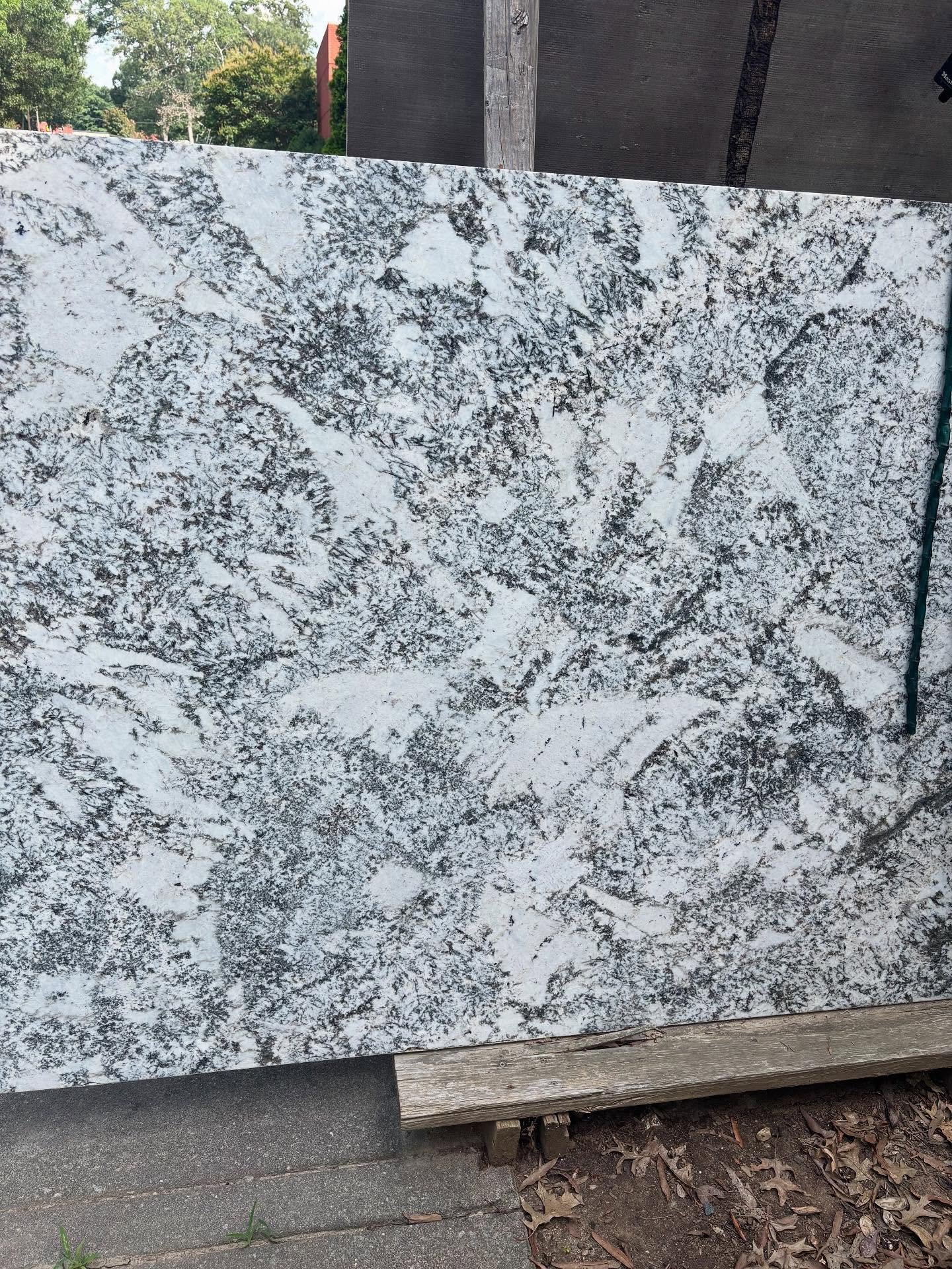 This Alaska White Granite is a beautiful remnant that would be the perfect countertop. Out front, won’t be here long! Call us at (336) 744-0425 to hold it. Remnants are always a very budget friendly option. #emeraldpearlkitchenandbaths #fran