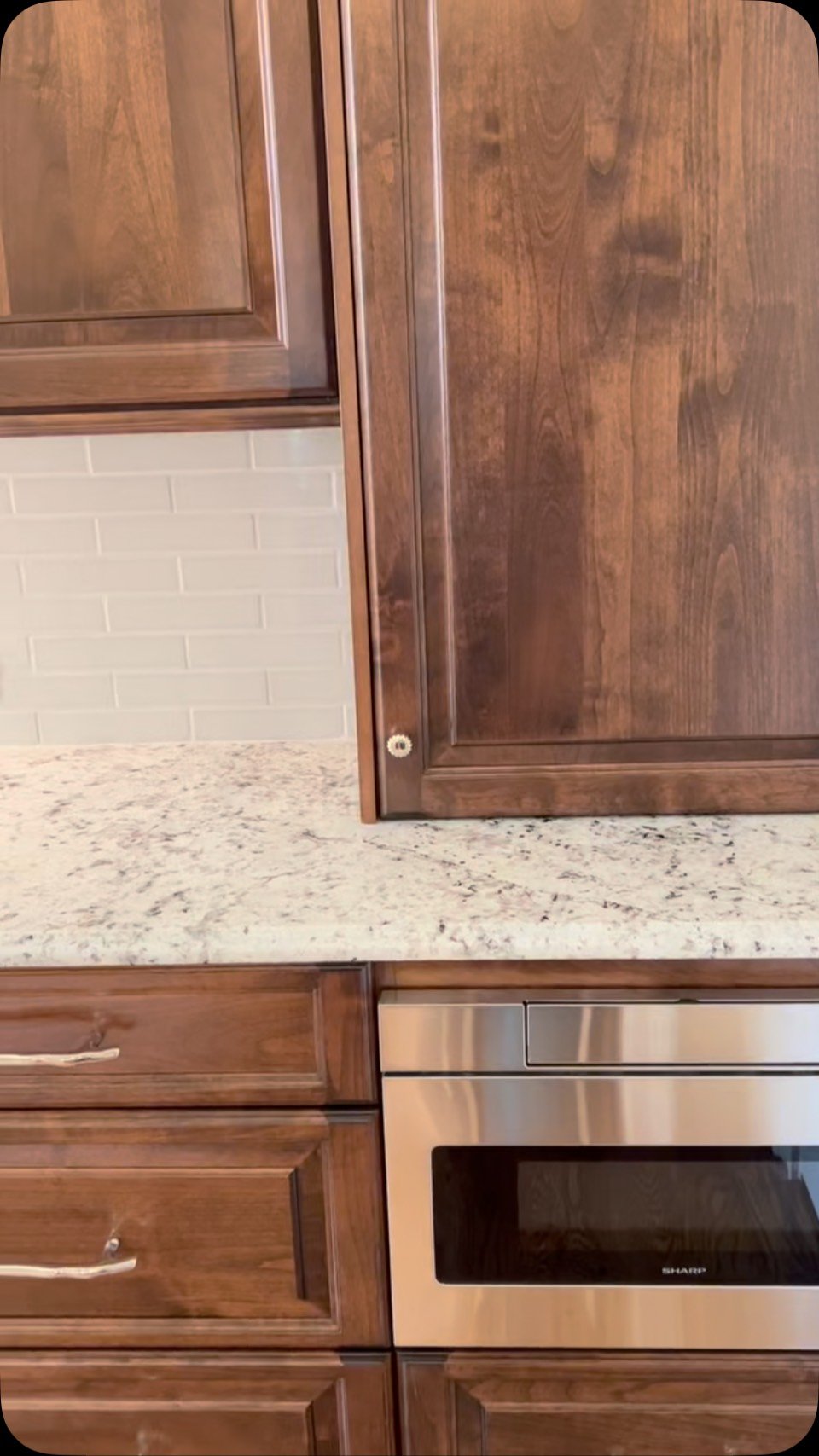 This Trent Adams project has White Stellar countertop from Francini. Upgrade your countertops, come see us anytime walk-in’s are welcome. We are open Monday-Friday 8:30-4:30. Thank you Marty Vaden with Trent Adams Properties for the video.