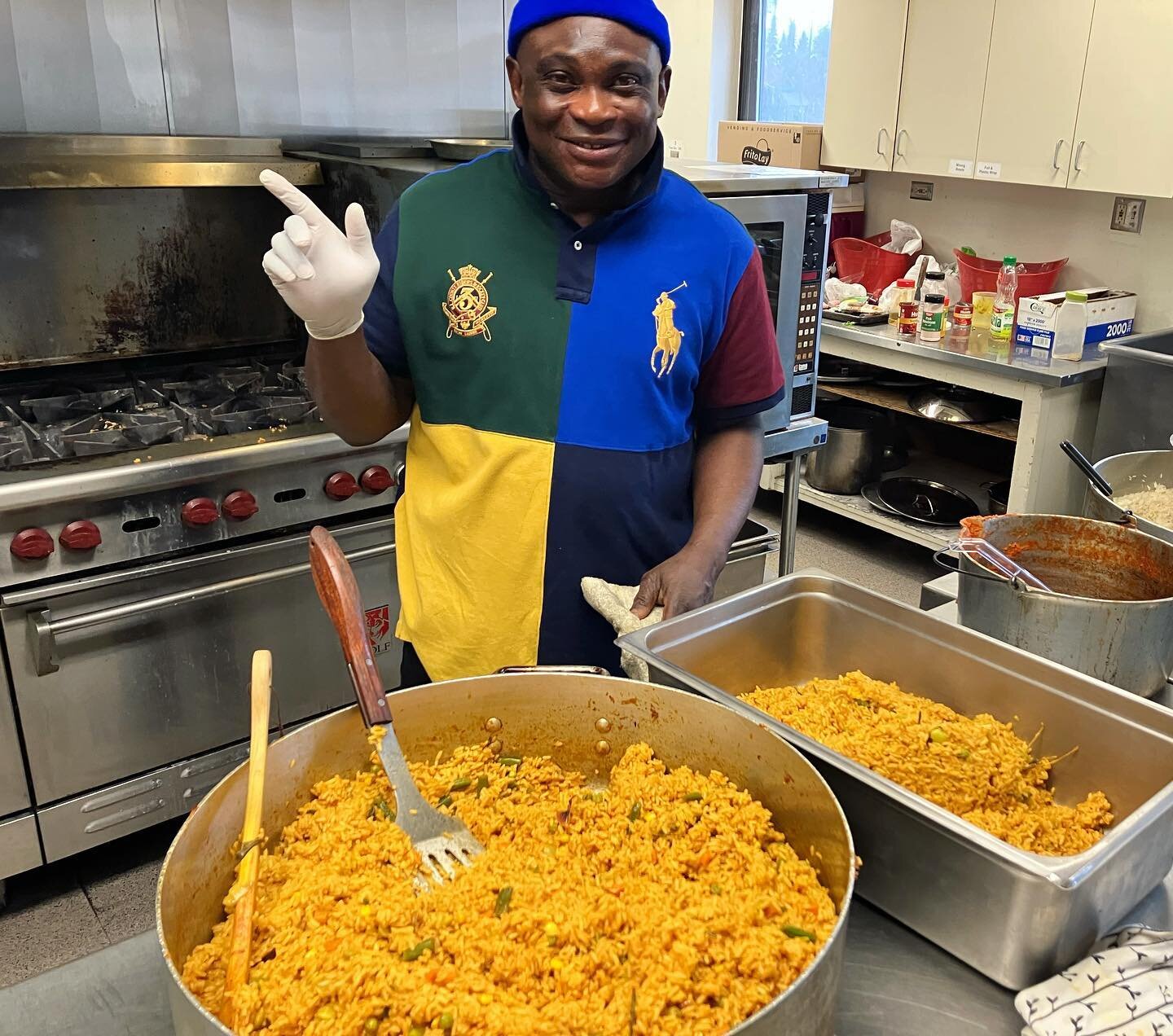 Chef Jonathan from Nigeria with his famous Jollaf rice for 150 people catering last week!! 

If you haven't put in your catering request for this year, do it now!! 

➡️Catering link is in our bio

#chefjonathanfwk #feastworldkitchen #spokanewashingto