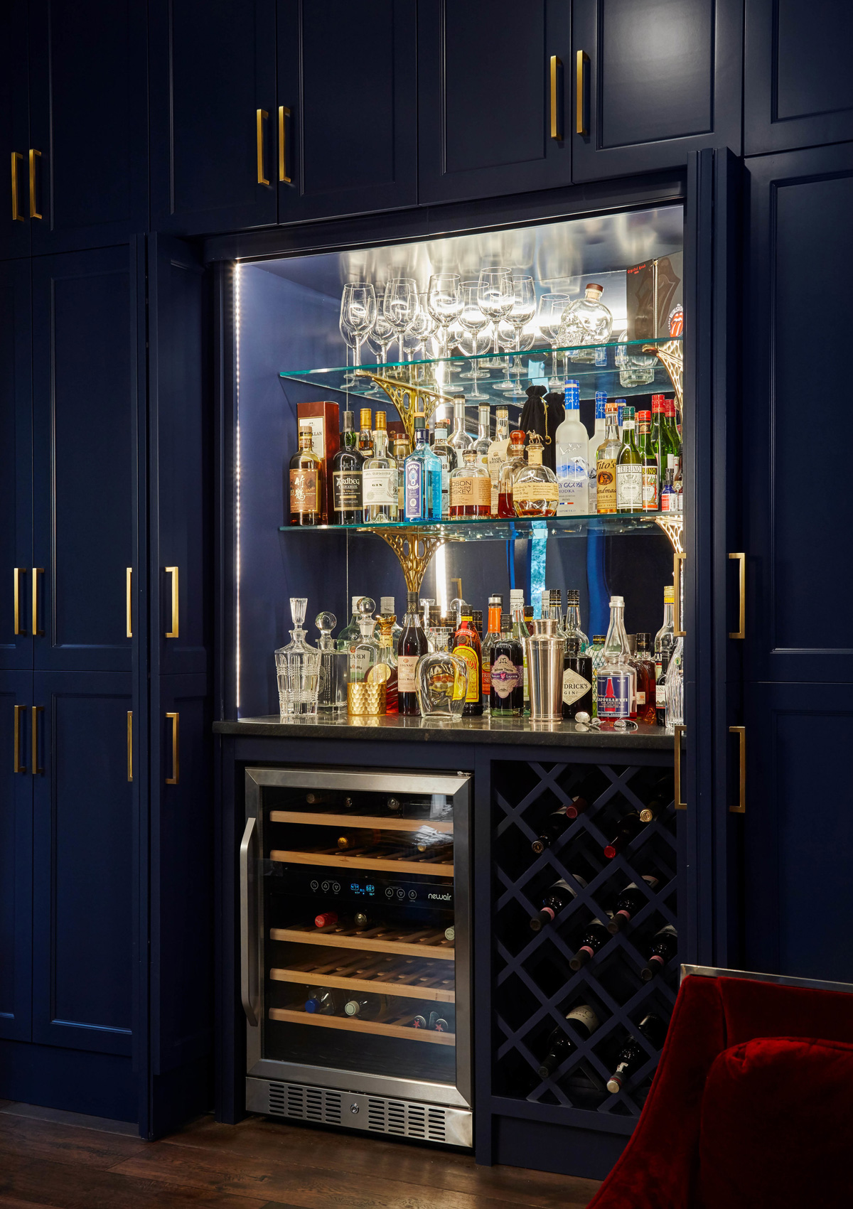 Kenwood Manor – Bar Built In Styling