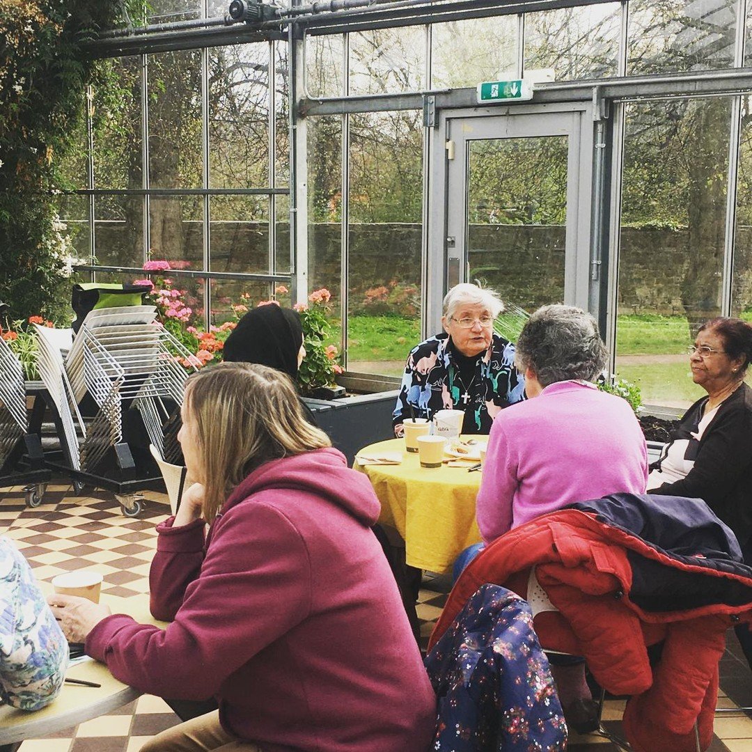 We had such a lovely time yesterday at Saughton Park, drinking coffee and eating pastries with some of the garden owners who share their spaces with a volunteer from Edinburgh Garden Partners. 

It's really nice to be able to get together as a commun