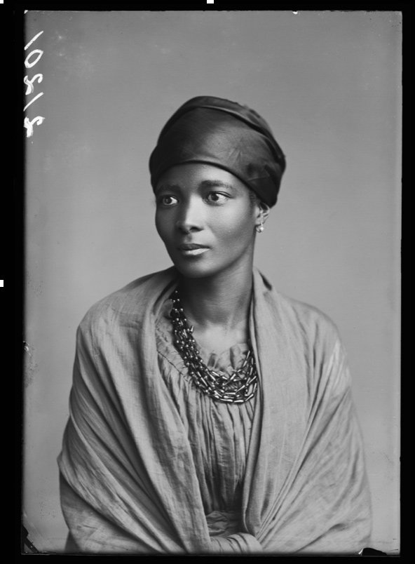 Photo: Eleanor Xiniwe, The African Choir, 1891 by London Stereoscopic Company. Courtesy of ©Hulton Archive/Getty Images (Copy)