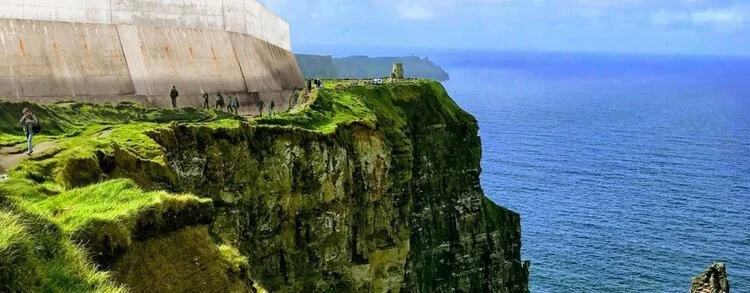 NO PLASTIC BEYOND THIS POINT