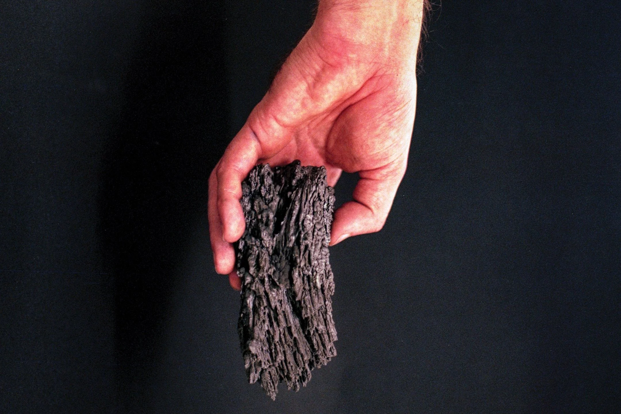 Science Gallery Berlin unveils Niamh Schmidtke's mineral-inspired exhibition