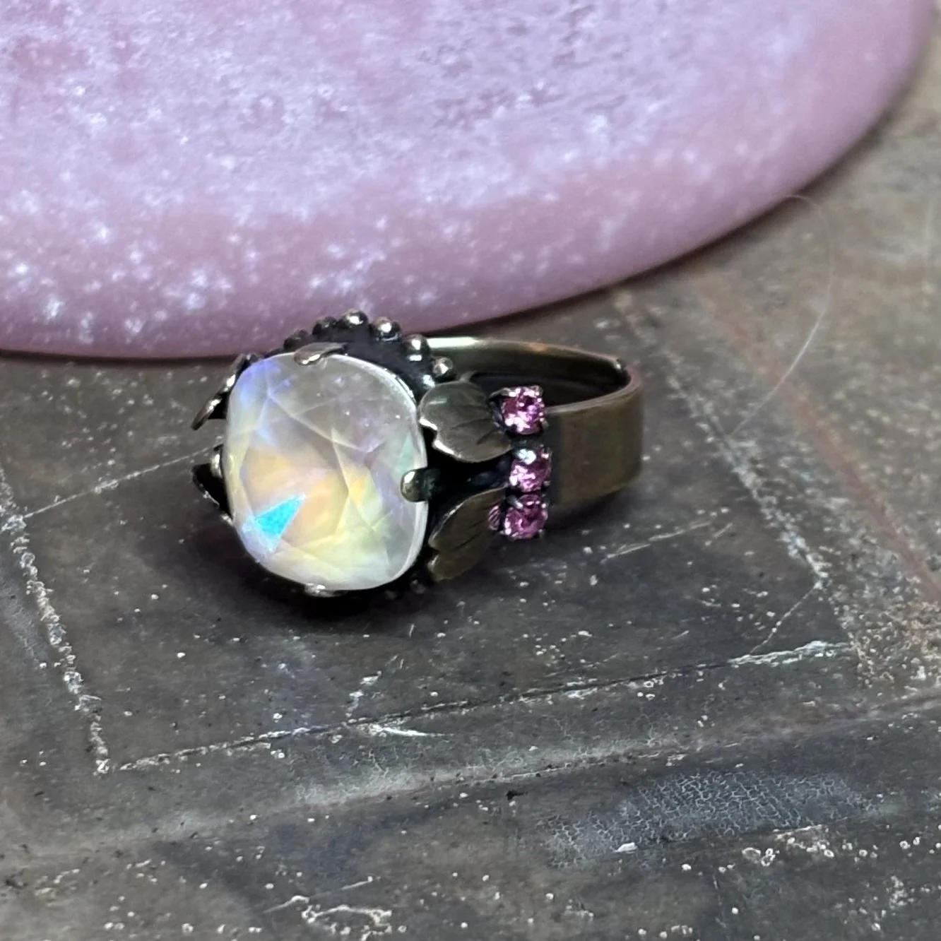queenie Swarovski oyster adjustable ring