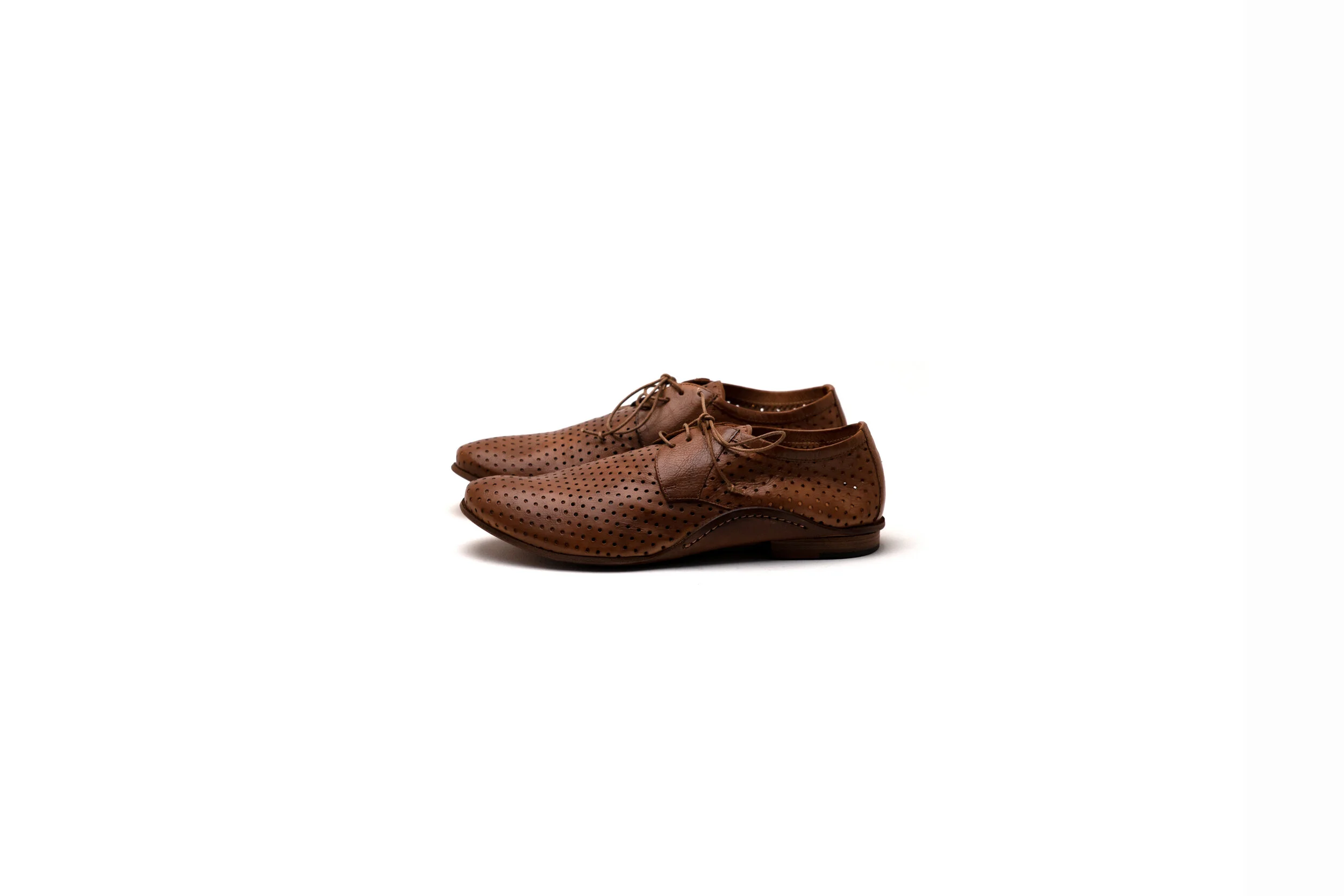 Herrenschuh Leder gelocht