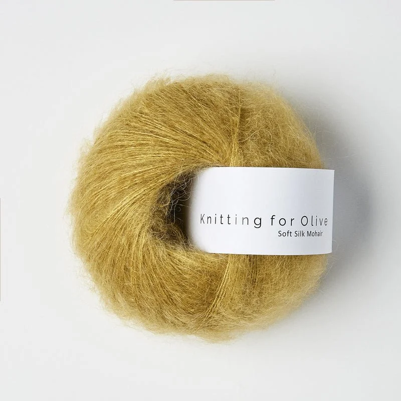 Knitting_for_olive_softsilkmohair_stovethonning_5620_800x.jpg
