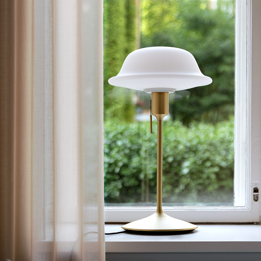 UMAGE_lifestyle_Butler_Santetable_brushedbrass_900x.png