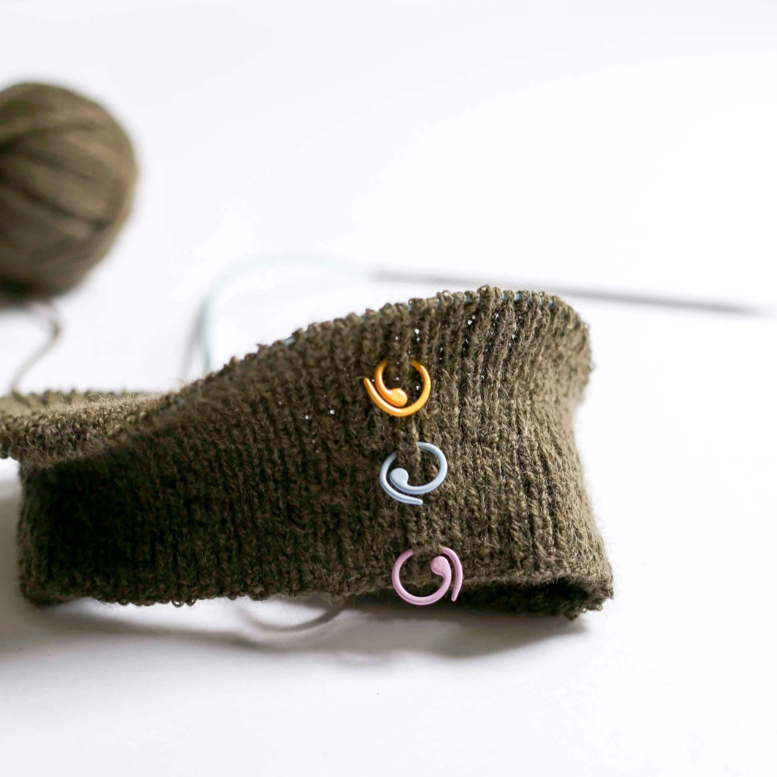 0dd9e4a2aaae--Removable-Stitch-Markers.jpg