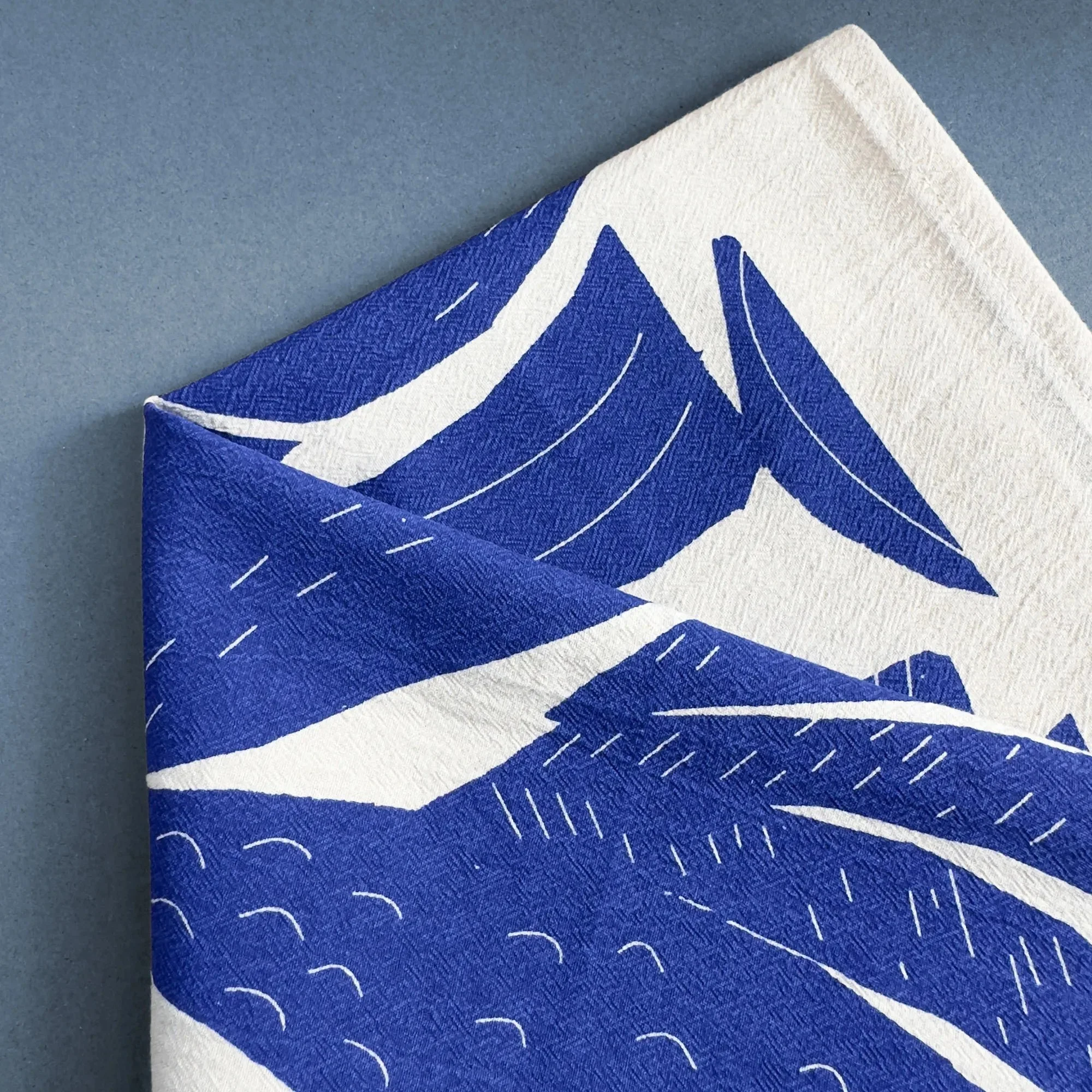 Kautzi_TeaTowel_IntoTheWaves_Detail_1.jpeg