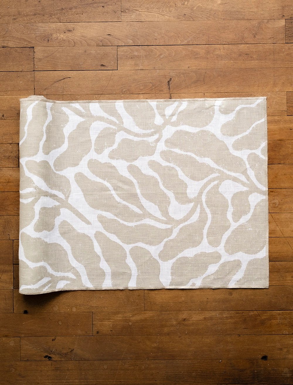 Leaves Linen Table Runner