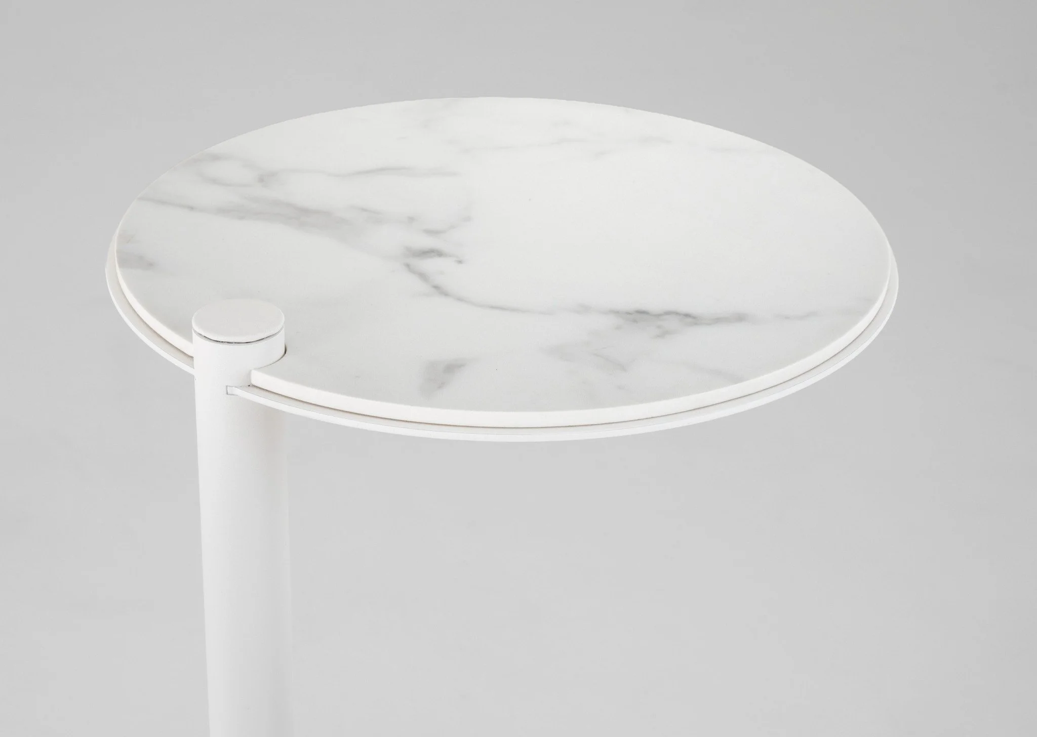 loop-table-h-4-1-2048x1456.jpg
