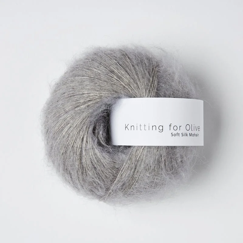 Knitting_for_olive_marts_2024_softsilkmohair_regnvejrsdag_0845_800x.jpg