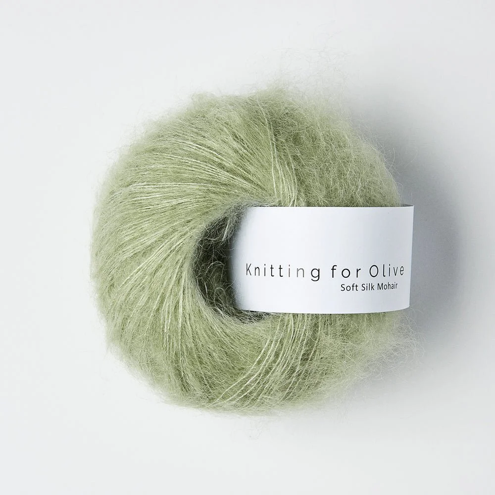Knitting_for_olive_softsilkmohair_stovetartiskok_5595_1000x.jpg