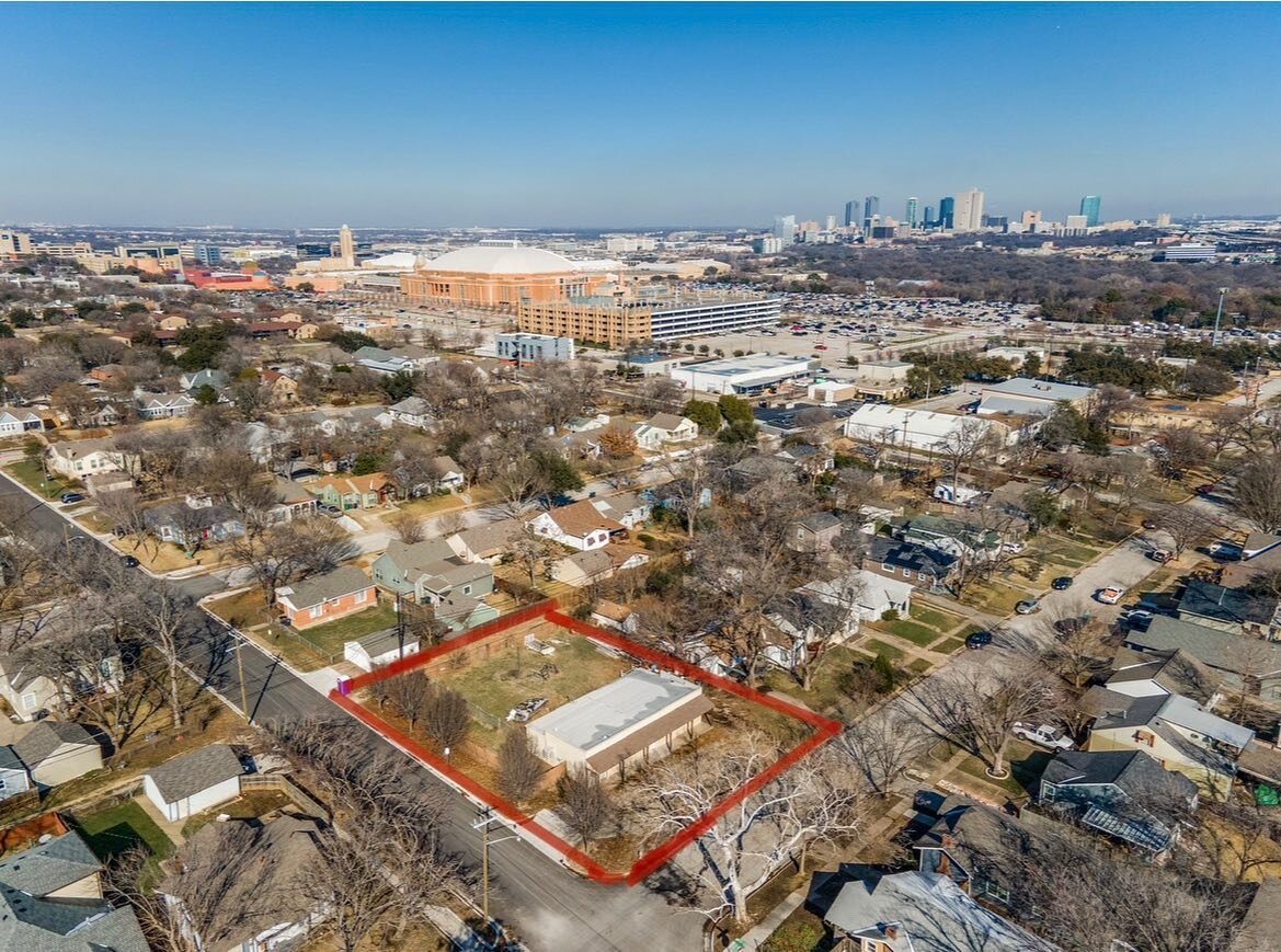 Just Listed in 76107! | 3736 El Campo Avenue | .28 acre Residential Lot | Zoned B- one family or two family just two blocks from Montgomery Street. #texasrealestate #justlisted