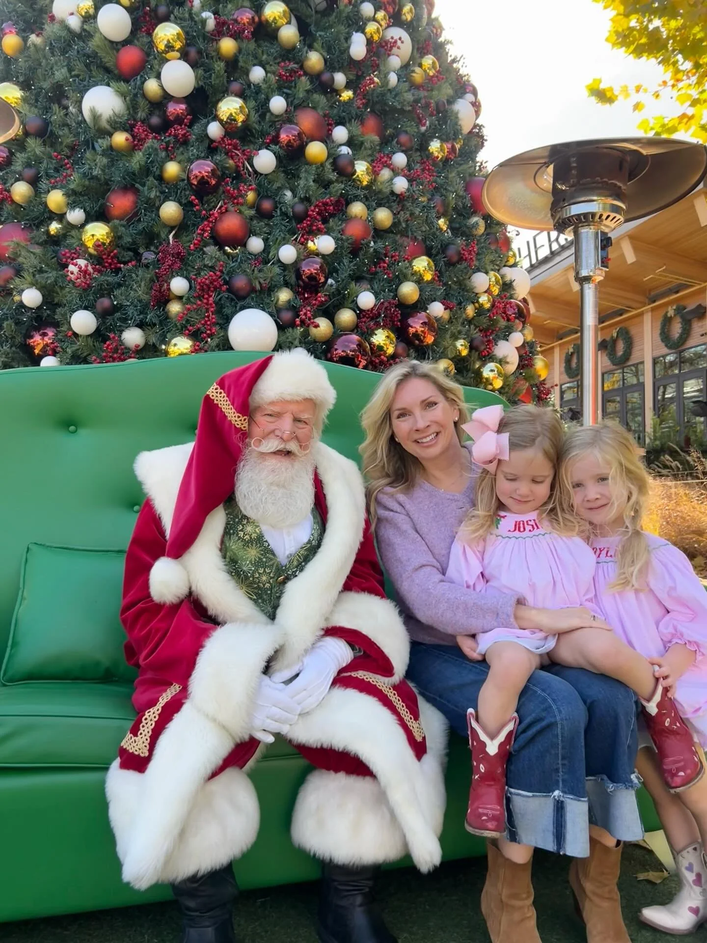 We&rsquo;re still not too sure about this guy! 🎅🏻✨