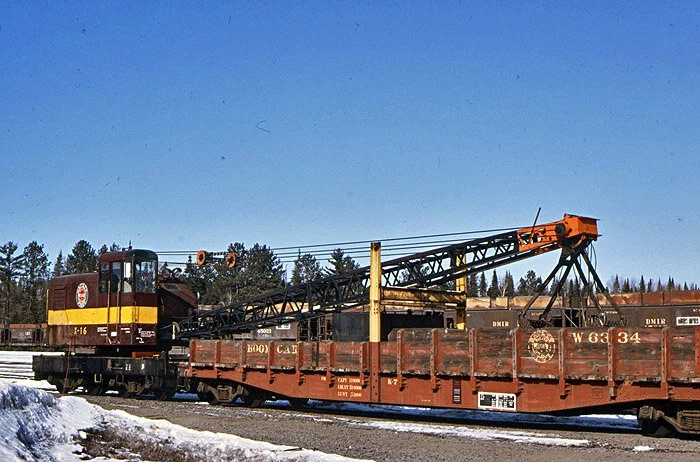 X-16 - Crane