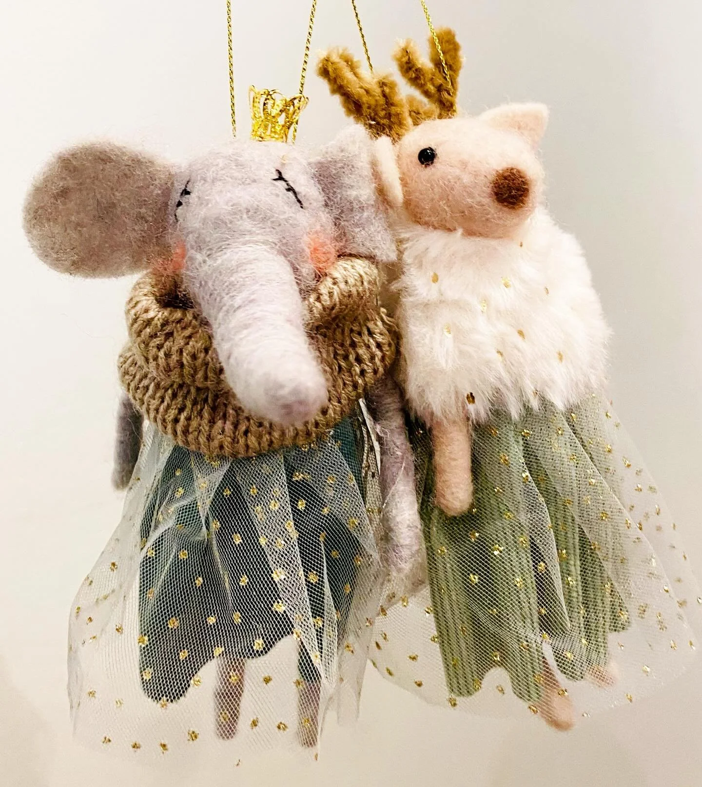 G L🎄M  S Q U🎄D.