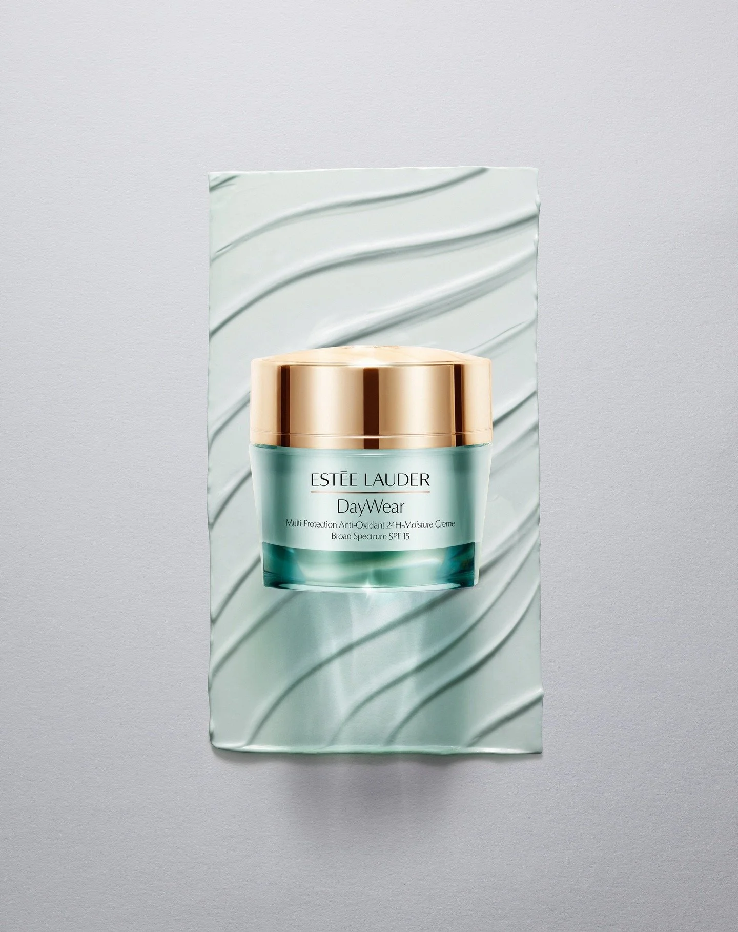 Retouching for @esteelauder

Creative: Marie Laurent
Production: @girvinpix 
Photography: Johnathan Kambouris
Retouching: @jlc_studios_nyc @jennifer.czyborra