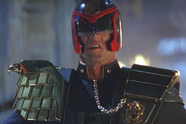 Major Issues 387: Judge Dredd (1995) Recap and Review