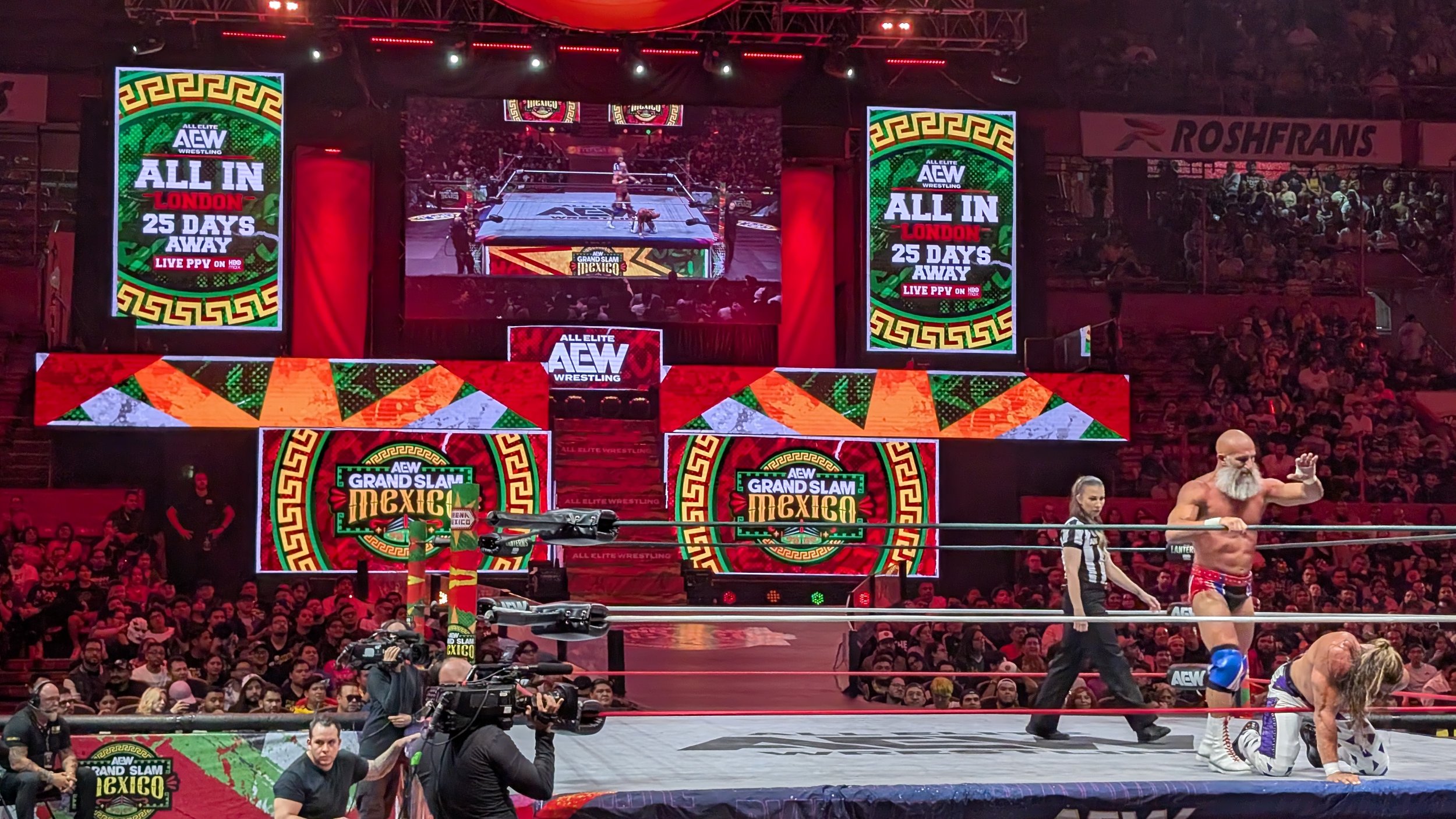 I Went to Arena Mexico for International Week, Now It's Your Turn. 