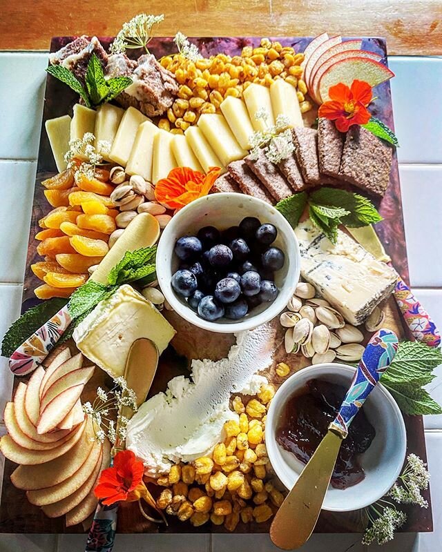 ZOOM!!! Just had my very first virtual cheese class and had a blast! Having a glass of Pinot Blanc during didn&rsquo;t hurt either;). Thank you Katie @oregoncheese for a wonderful collab and looking forward to more!
-
-
-
#lafemmefromage #oregon #ore